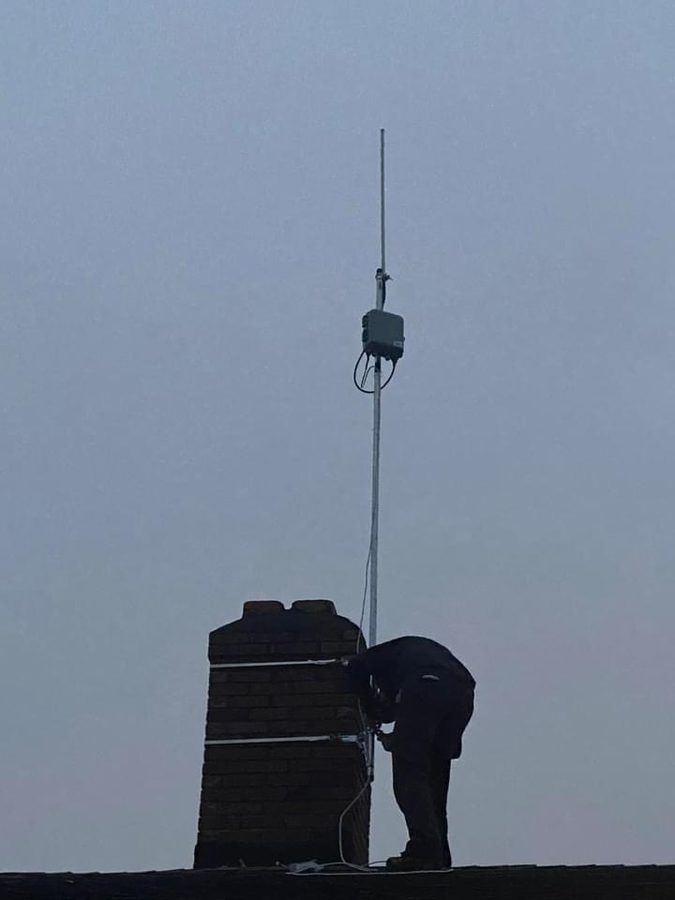 Rooftop antenna installation